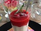 Rosmarin Panna Cotta mit Erdbeerpüree - Rezept