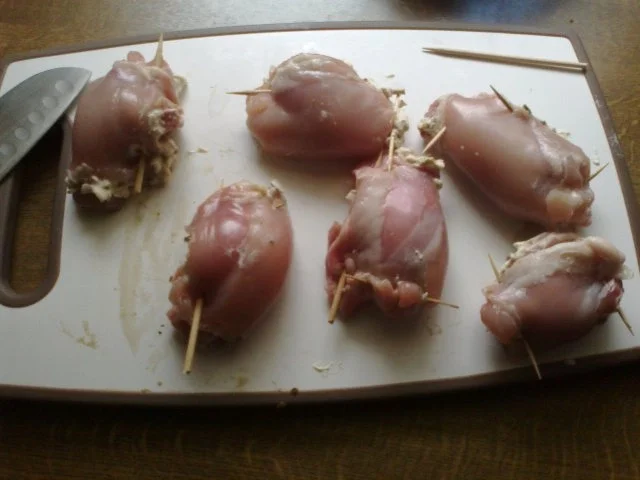 Rezept: gefüllte Hähnchenoberkeulen Bild Nr. 3 gefüllte Hähnchenoberkeulen - Rezept - Bild Nr. 3