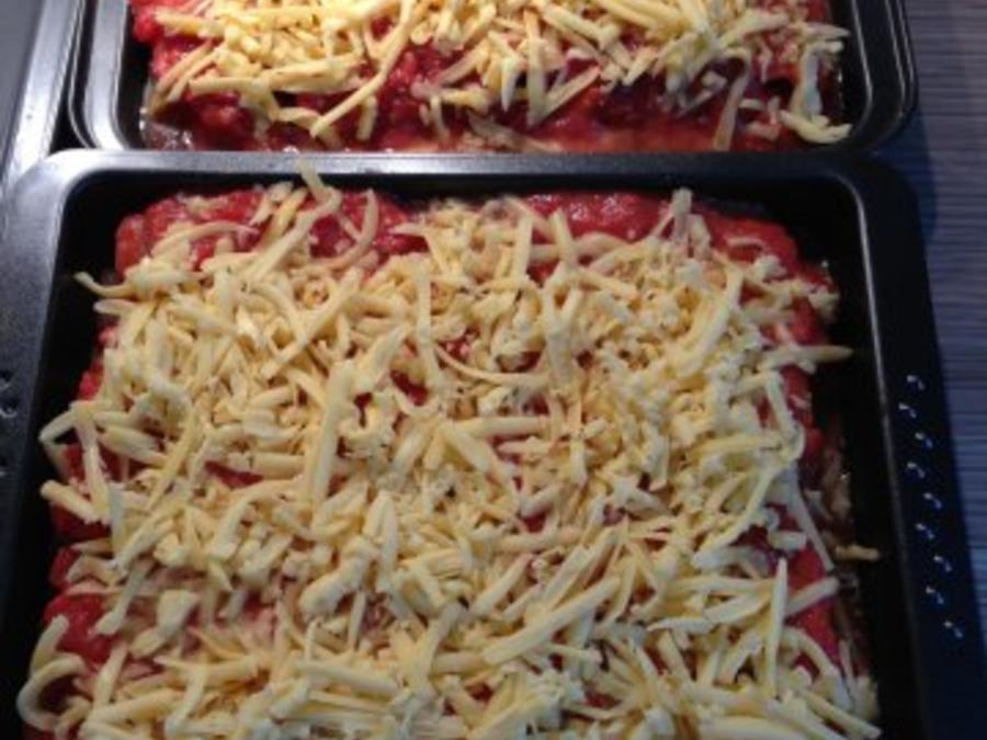 Cannelloni mit Hackfleisch-Parmesan-Füllung - Rezept - kochbar.de