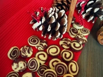 Weihnachtsplätzchen: Marzipan-Schoko-Schwarz-Weiß-Gebäck - Rezept