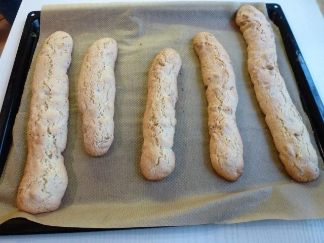 Rezept: Vanille-Cantuccinis mit Walnüssen Bild Nr. 8 Vanille-Cantuccinis mit Walnüssen - Rezept - Bild Nr. 8