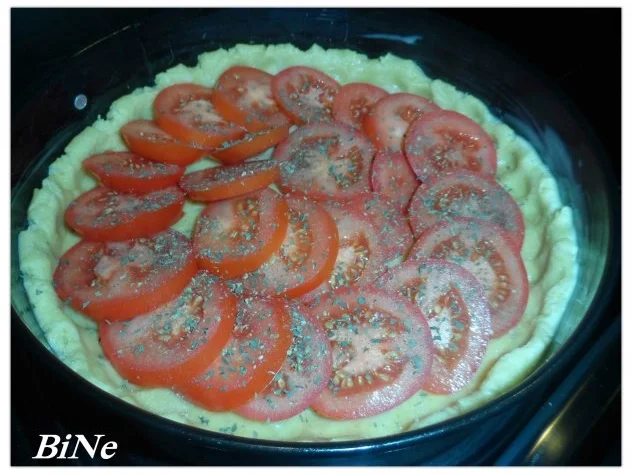 Rezept: BiNe` S TOMATES QUICHE AU FROMAGE Bild Nr. 8 BiNe` S TOMATES QUICHE AU FROMAGE - Rezept - Bild Nr. 8