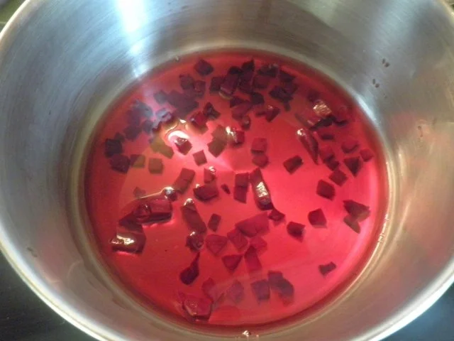 Steckrüben - Apfel - Mousse auf Rote Bete - Himbeer - Spiegel und Calvados - Apfel ... - Rezept - Bild Nr. 12