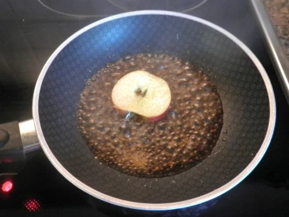 Steckrüben - Apfel - Mousse auf Rote Bete - Himbeer - Spiegel und Calvados - Apfel ... - Rezept - Bild Nr. 17