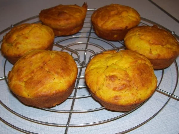 Rezept: Butternutmuffins mit Vanille und Trüffelöl Bild Nr. 4 Butternutmuffins mit Vanille und Trüffelöl - Rezept - Bild Nr. 4