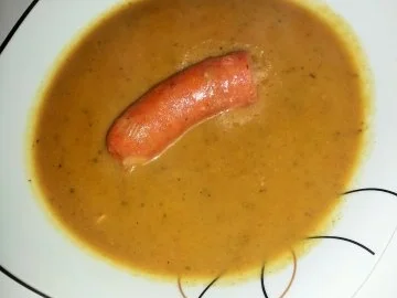 Kartoffelsuppe mit Käsekrainer - Rezept