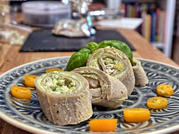 Rezept: Galettes Bretonnes mit Avocado-Creme und Hähnchenbrust Bild Nr. 16 Galettes Bretonnes mit Avocado-Creme und Hähnchenbrust - Rezept - Bild Nr. 16