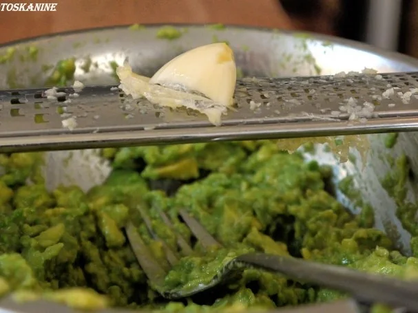 Rezept: Galettes Bretonnes mit Avocado-Creme und Hähnchenbrust Bild Nr. 6 Galettes Bretonnes mit Avocado-Creme und Hähnchenbrust - Rezept - Bild Nr. 6