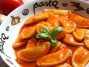 Rezept: Günstiges Menü: Pizza-Schnecken, Ravioli und Sahne-Pudding Günstiges Menü: Pizza-Schnecken, Ravioli und Sahne-Pudding - Rezept