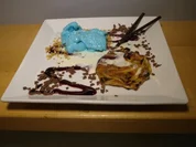 Blaues Pistazieneis und Apfelstrudel - Rezept