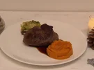 Rinderfilet an Wirsing und Kürbispüree mit Rotweinsoße - Rezept