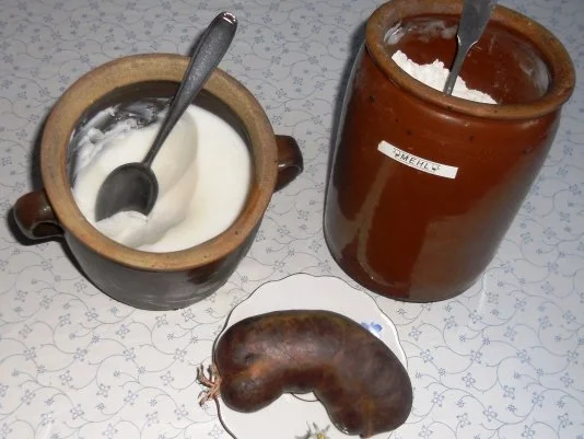 Flönz, oder -  "Jebrat´ne Rotworscht mit Bollen - Appeltitsche".  (Rzpt. um 1950) - Rezept - Bild Nr. 3