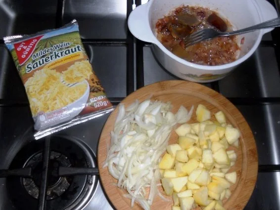 Flönz, oder -  "Jebrat´ne Rotworscht mit Bollen - Appeltitsche".  (Rzpt. um 1950) - Rezept - Bild Nr. 6