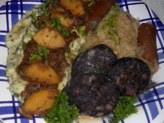 Flönz, oder -  "Jebrat´ne Rotworscht mit Bollen - Appeltitsche".  (Rzpt. um 1950) - Rezept - Bild Nr. 30