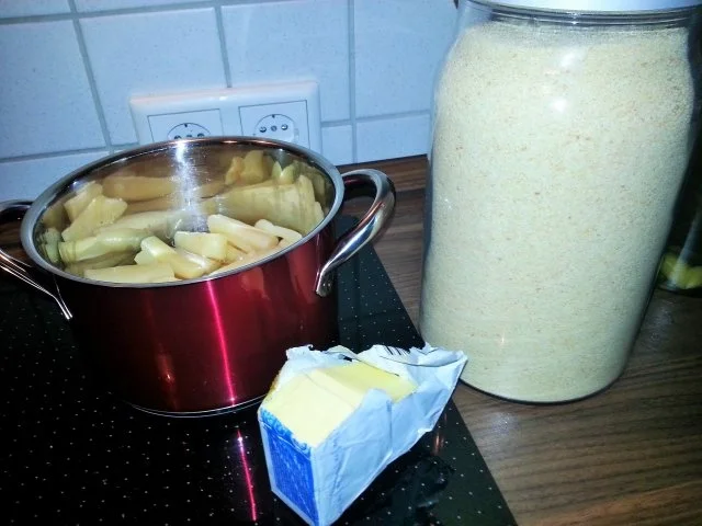 Rezept: Pastinakenpüree mit Pfeffersteaks und Schwarzwurzeln Bild Nr. 8 Pastinakenpüree mit Pfeffersteaks und Schwarzwurzeln - Rezept - Bild Nr. 8