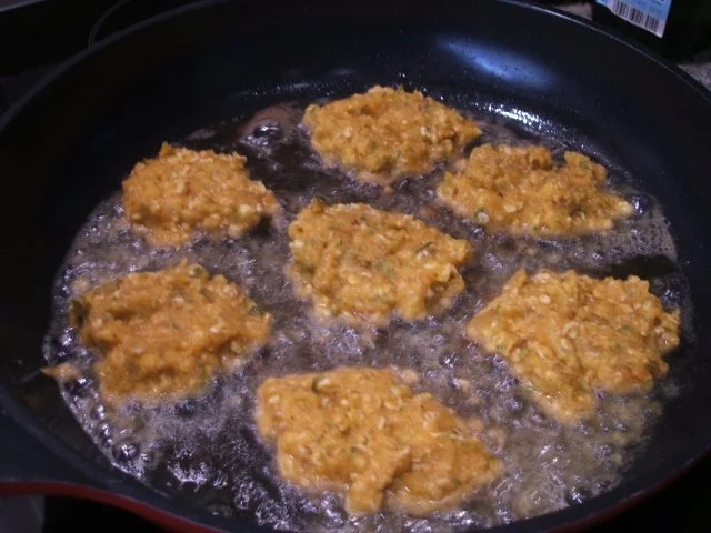 Rezept: Vollkost: Bratlinge aus Wurzelgemüsepüree Bild Nr. 3 Vollkost: Bratlinge aus Wurzelgemüsepüree - Rezept - Bild Nr. 3