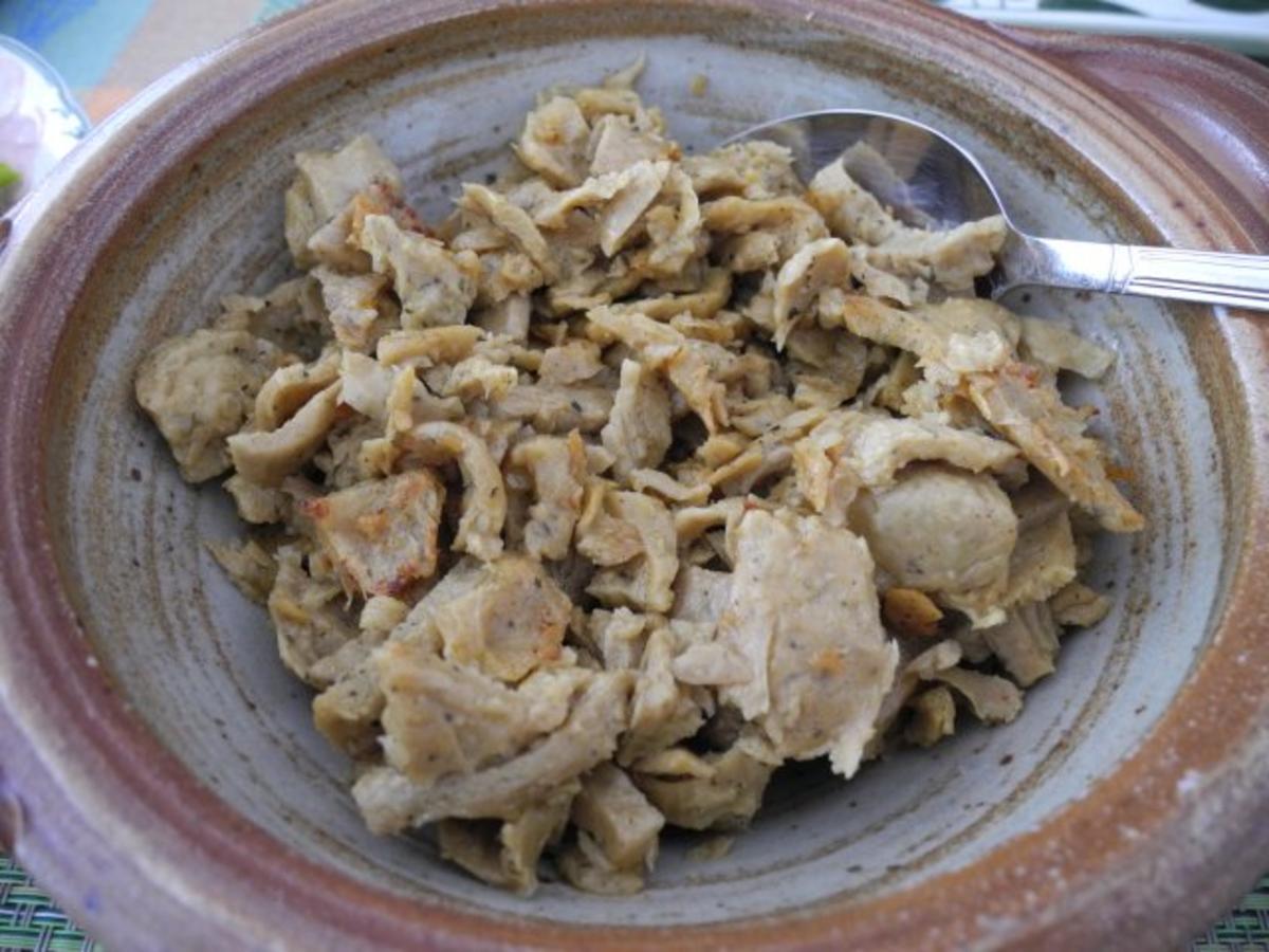 Kartoffelwürfel an Zwiebel-Grünkohl mit Soja-Gyros - Rezept - Bild Nr. 4