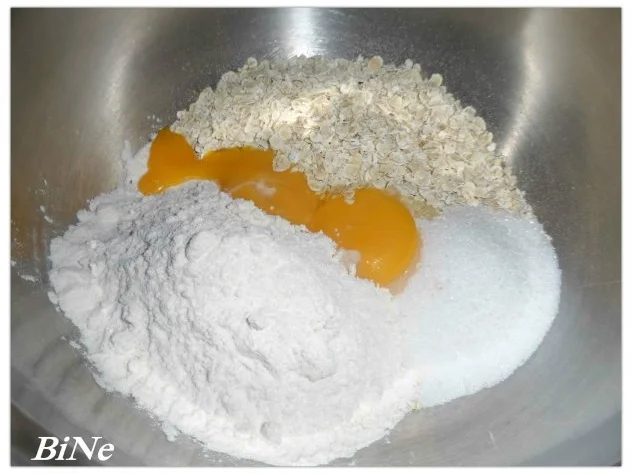 BiNe` S MAKRONEN MIT HAFERFLOCKEN & ROSINEN - Rezept - Bild Nr. 4