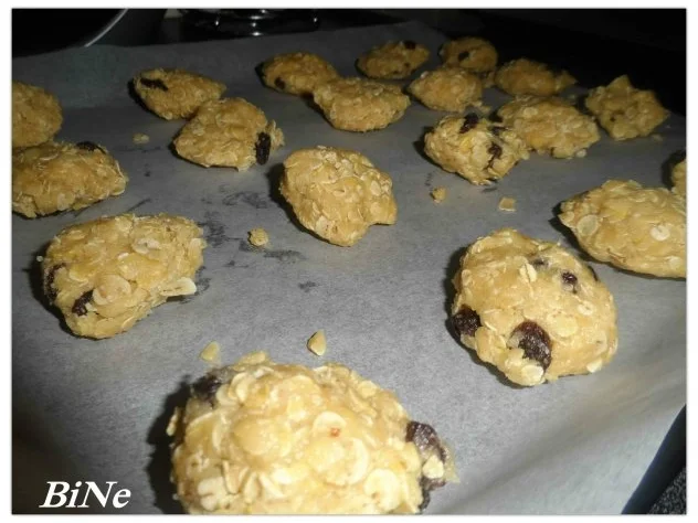 BiNe` S MAKRONEN MIT HAFERFLOCKEN & ROSINEN - Rezept - Bild Nr. 6