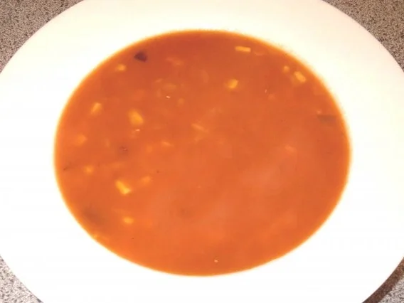 Rezept: Kochen: Scharfe Tomatensuppe mit Mais Kochen: Scharfe Tomatensuppe mit Mais - Rezept