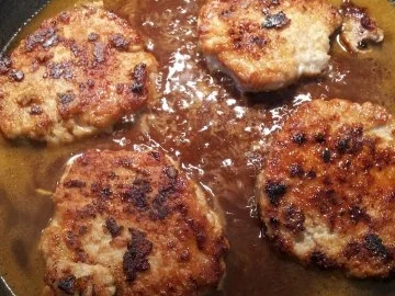 Rezept: Schweinemedaillons vom Filet Royal in Bier-Kümmel-Safterl Bild Nr. 3 Schweinemedaillons vom Filet Royal in Bier-Kümmel-Safterl - Rezept - Bild Nr. 3