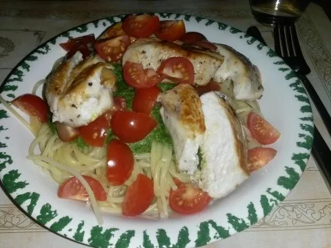 Pesto-Spaghetti mit Hänchenstreifen & Cocktailtomaten - Rezept - Bild Nr. 6