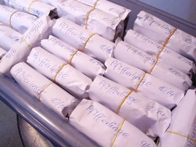 Semmelknödel mit Rahm-Pfifferlingen - Rezept - Bild Nr. 3