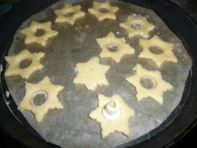 Rezept: Weihnachtsgebäck : Weihnachtssternchen ca. 75 Stück Bild Nr. 3 Weihnachtsgebäck : Weihnachtssternchen ca. 75 Stück - Rezept - Bild Nr. 3