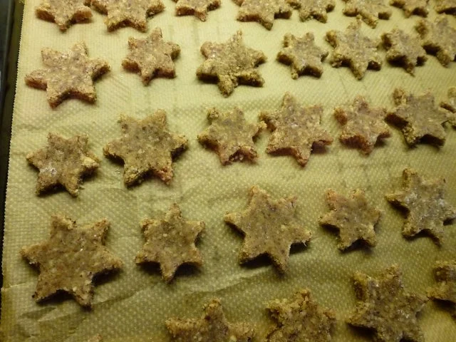 Rezept: Haselnuss-Cranberry- Sterne Bild Nr. 8 Haselnuss-Cranberry- Sterne - Rezept - Bild Nr. 8