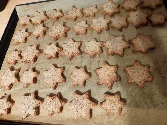 Rezept: Haselnuss-Cranberry- Sterne Bild Nr. 9 Haselnuss-Cranberry- Sterne - Rezept - Bild Nr. 9