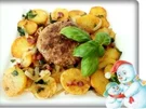 Rezept: Deftige Bratkartoffeln mit Hacksteaks Deftige Bratkartoffeln mit Hacksteaks - Rezept