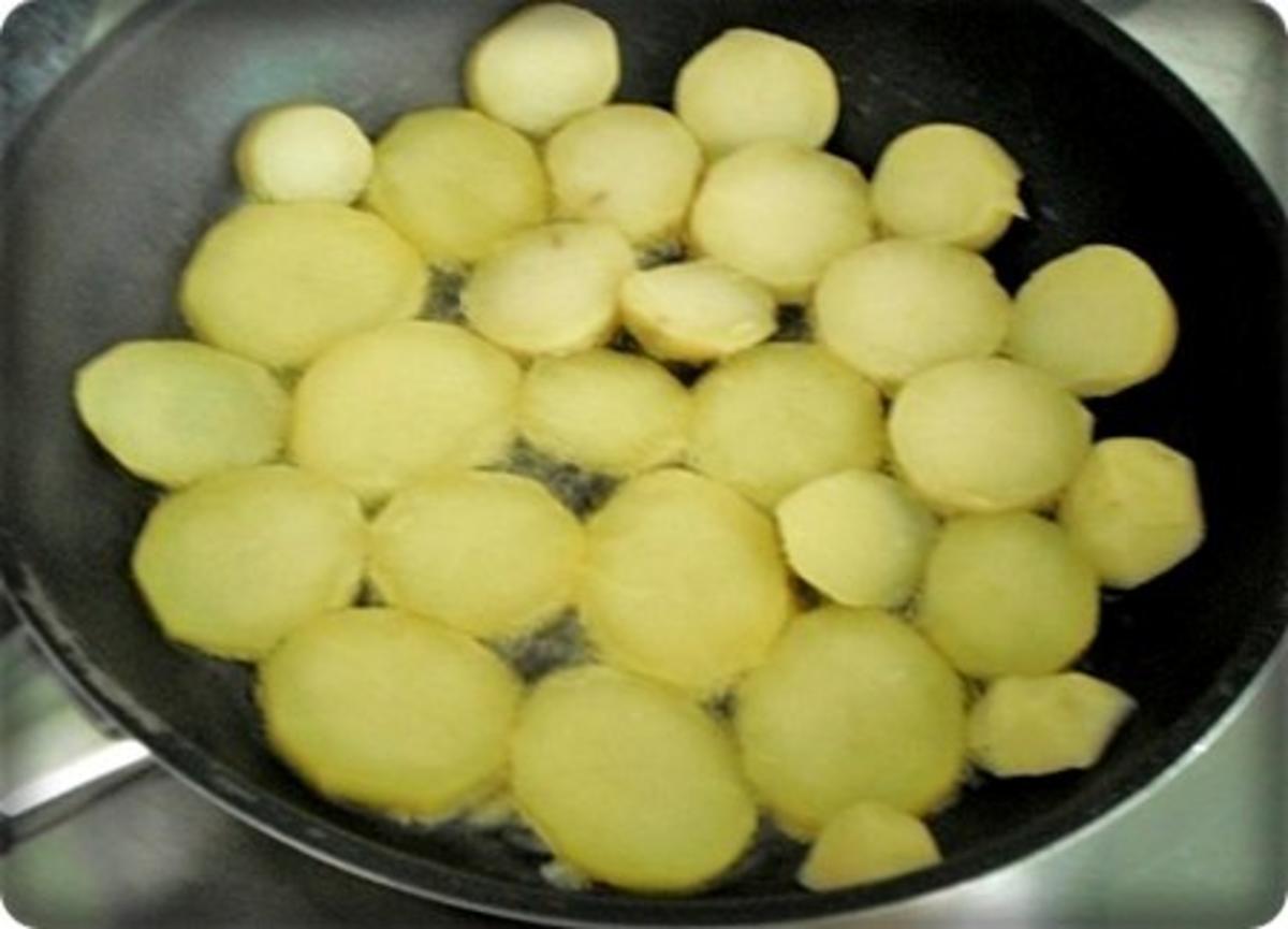 Deftige Bratkartoffeln mit Hacksteaks - Rezept - Bild Nr. 6