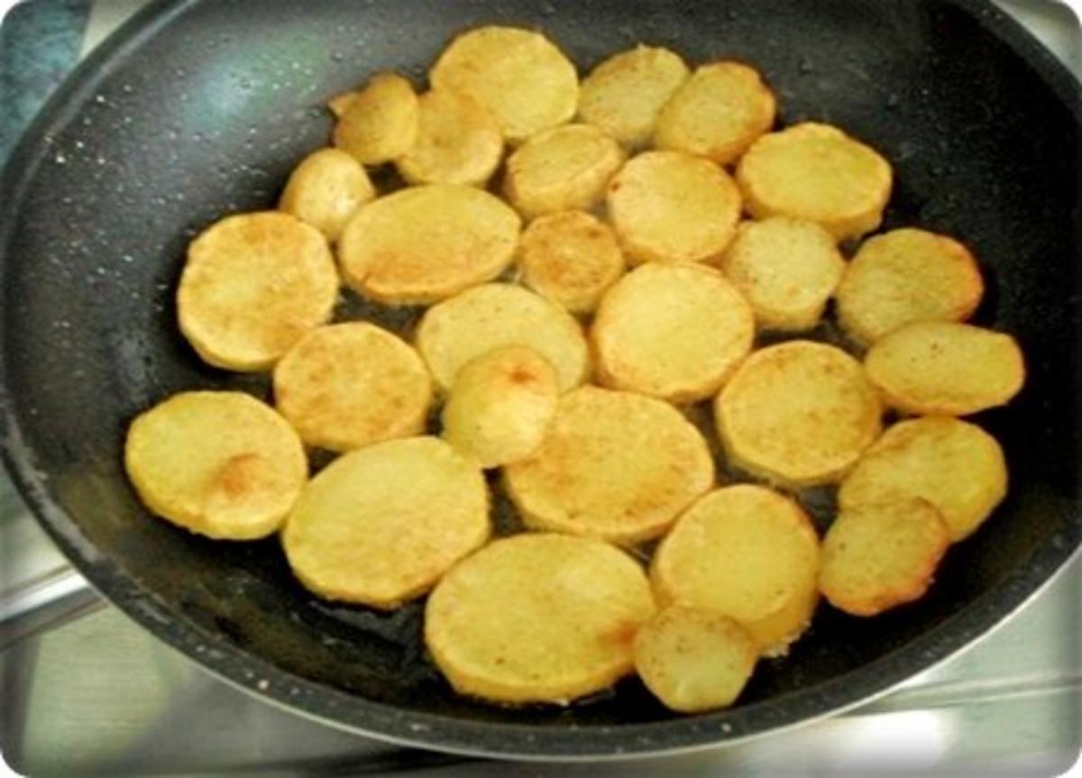 Deftige Bratkartoffeln mit Hacksteaks - Rezept - Bild Nr. 8