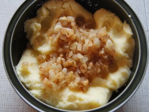 Schweinekrustenbraten mit Bayrisch-Kraut und Kartoffel-Speck-Knödel - Rezept - Bild Nr. 22