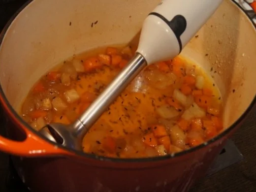 Schweinekrustenbraten mit Bayrisch-Kraut und Kartoffel-Speck-Knödel - Rezept - Bild Nr. 13