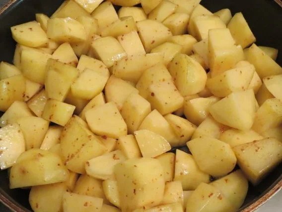 Kochen: Kartoffel-Gulasch - Rezept - Bild Nr. 2