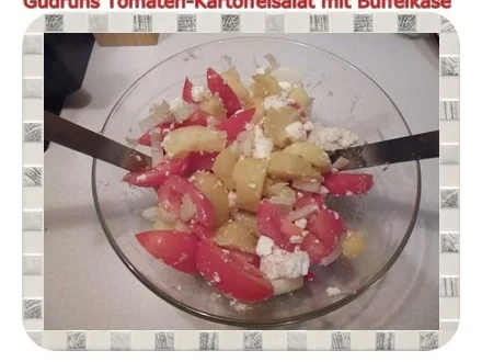 Salat: Tomaten-Kartoffelsalat mit Büffelkäse - Rezept - Bild Nr. 5