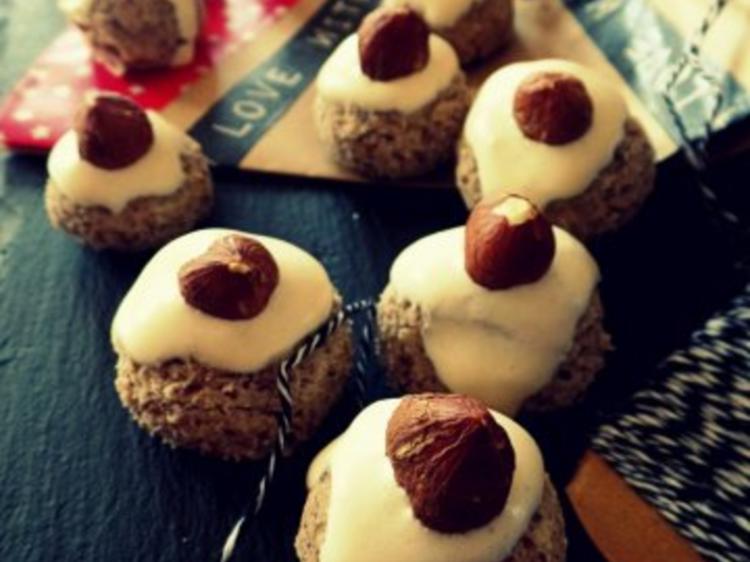 Weihnachtsplätzchen: Zimt-Nuss-Kugeln - Rezept - kochbar.de