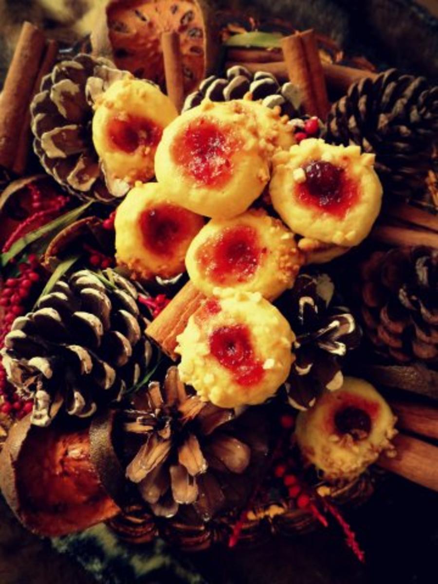Weihnachtsplätzchen: Kulleraugen mit Krokant - Rezept - kochbar.de