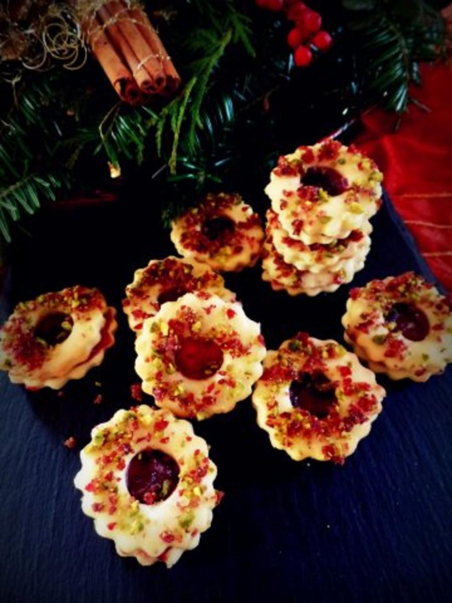 Bilder für Weihnachtsplätzchen: Pistazien-Cranberry-Kringel - Rezept