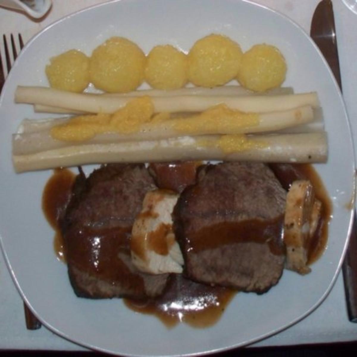 Bilder für Zweierlei Sauerbraten, Schwarzwurzeln, Miniklöße - Rezept