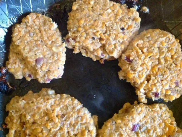 Rezept: Maronen-Linsen-Bratlinge Bild Nr. 9 Maronen-Linsen-Bratlinge - Rezept - Bild Nr. 9