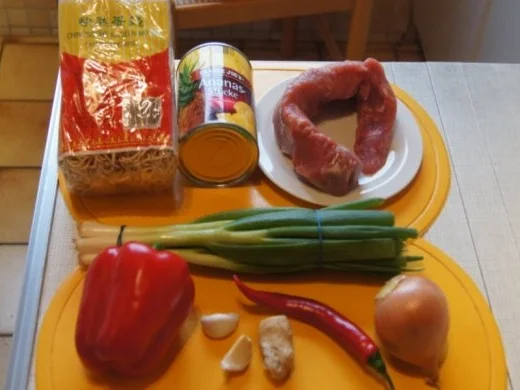Rezept: Schweinefilet-Ananas-Wok mit chinesischen Nudeln Bild Nr. 2 Schweinefilet-Ananas-Wok mit chinesischen Nudeln - Rezept - Bild Nr. 2