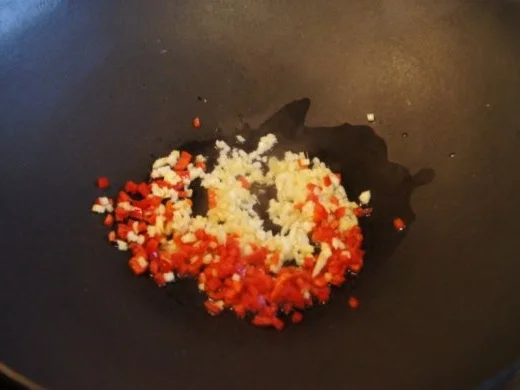 Rezept: Schweinefilet-Ananas-Wok mit chinesischen Nudeln Bild Nr. 6 Schweinefilet-Ananas-Wok mit chinesischen Nudeln - Rezept - Bild Nr. 6