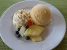 Geeiste Melone an Obst und Quark nach Budwig - Rezept