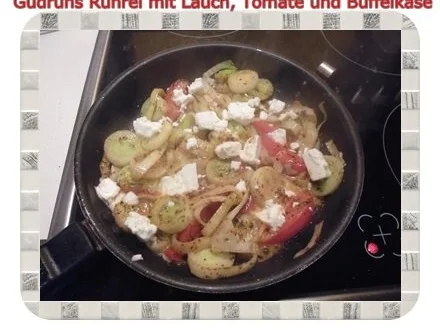 Eier: Rührei mit Lauch, Tomate und Büffelkäse - Rezept - Bild Nr. 6