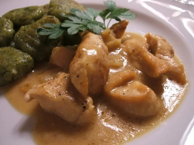 Geflügel: Hähnchengeschnetzeltes mit Honig-Senf-Soße - Rezept