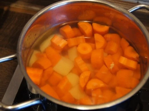 Weißkohl geschmort mit Mett und Möhren-Kartoffelstampf - Rezept - Bild Nr. 15