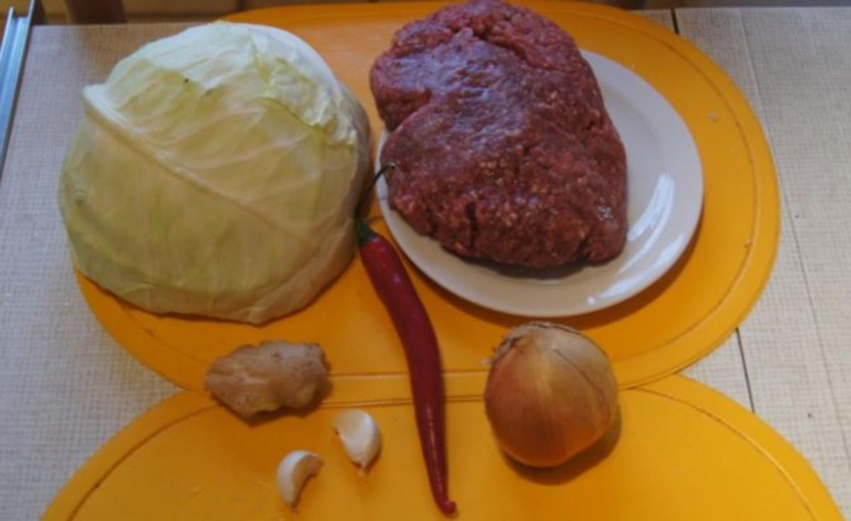 Weißkohl geschmort mit Mett und Möhren-Kartoffelstampf - Rezept - Bild Nr. 2
