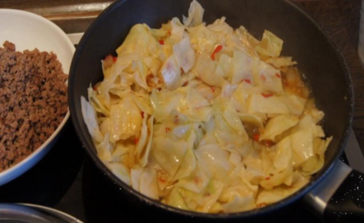 Weißkohl geschmort mit Mett und Möhren-Kartoffelstampf - Rezept - Bild Nr. 10